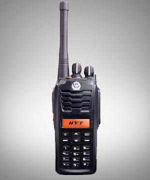 數(shù)字集群通信設(shè)備與計算機輔助設(shè)備 現(xiàn)代通信系統(tǒng)的雙翼